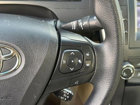 Used 2017 Toyota Camry LE image 19