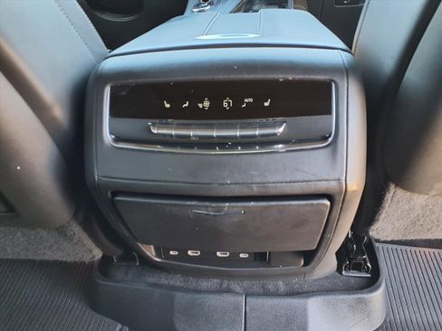 Used 2022 Cadillac Escalade ESV Sport Platinum image 19