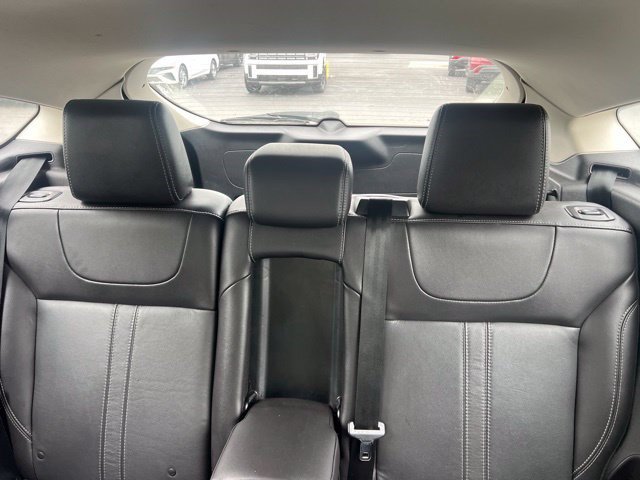 Used 2014 Ford Focus Titanium FWD image 12