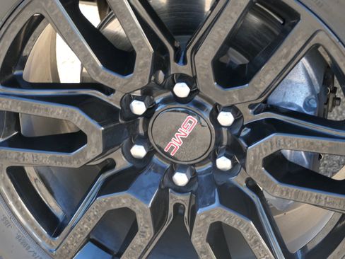 Used 2023 GMC Sierra 1500 Elevation w/ X31 Off-Road Package image 10