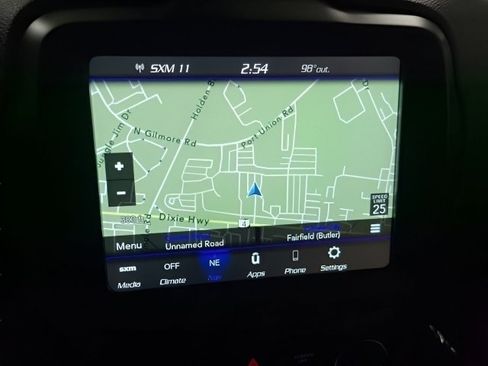 Used 2023 Jeep Renegade Latitude AWD/4WD image 30