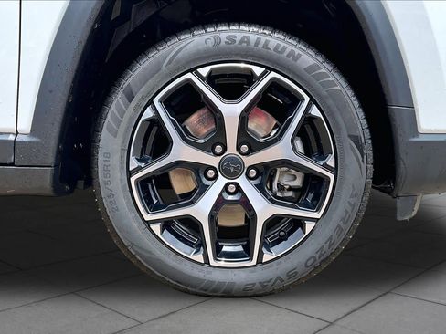 Used 2025 Jeep Compass Limited AWD/4WD image 11