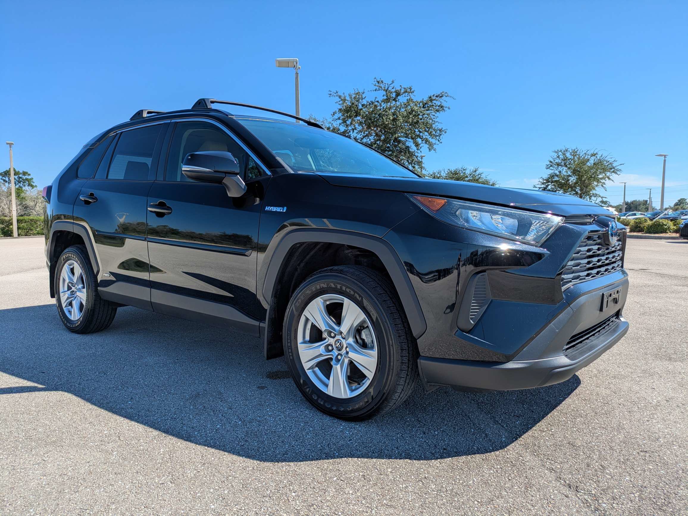 Used 2019 Toyota RAV4 LE w/ Protection Package AWD/4WD image 2