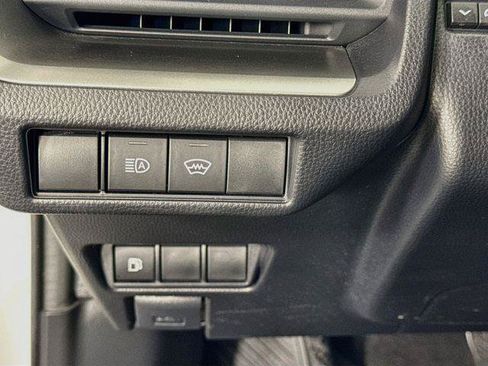 Certified 2025 Toyota Prius LE FWD image 11