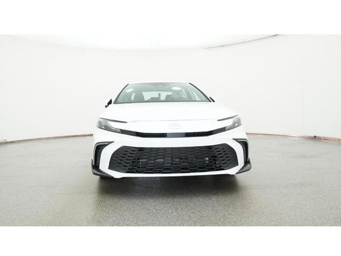 New 2026 Toyota Camry SE image 31