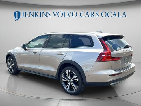 New 2026 Volvo V60 B5 Cross Country Plus w/ Protection Package Premier AWD/4WD image 5
