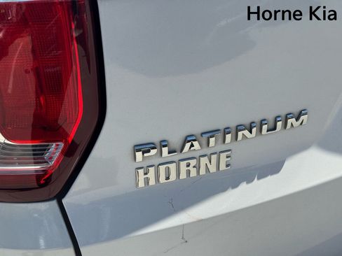Used 2017 Ford Explorer Platinum AWD/4WD image 30