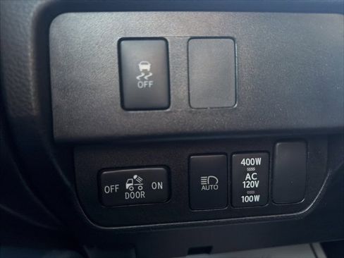 Used 2022 Toyota Tacoma TRD Sport image 24