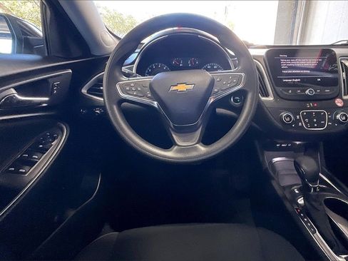 Used 2025 Chevrolet Malibu LT image 5