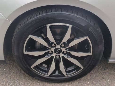 Used 2021 Chevrolet Malibu RS FWD image 10
