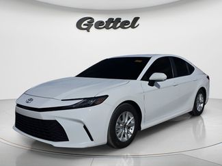Used 2025 Toyota Camry LE w/ Convenience Package video 1