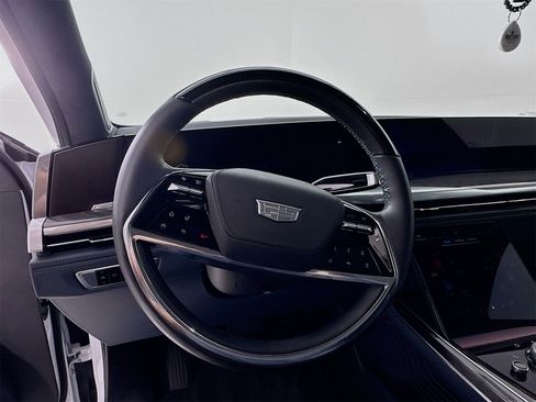 Used 2025 Cadillac Escalade IQ Sport 2 w/ LPO, ONYX Package image 12