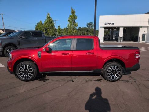 Used 2024 Ford Maverick Lariat FWD image 2