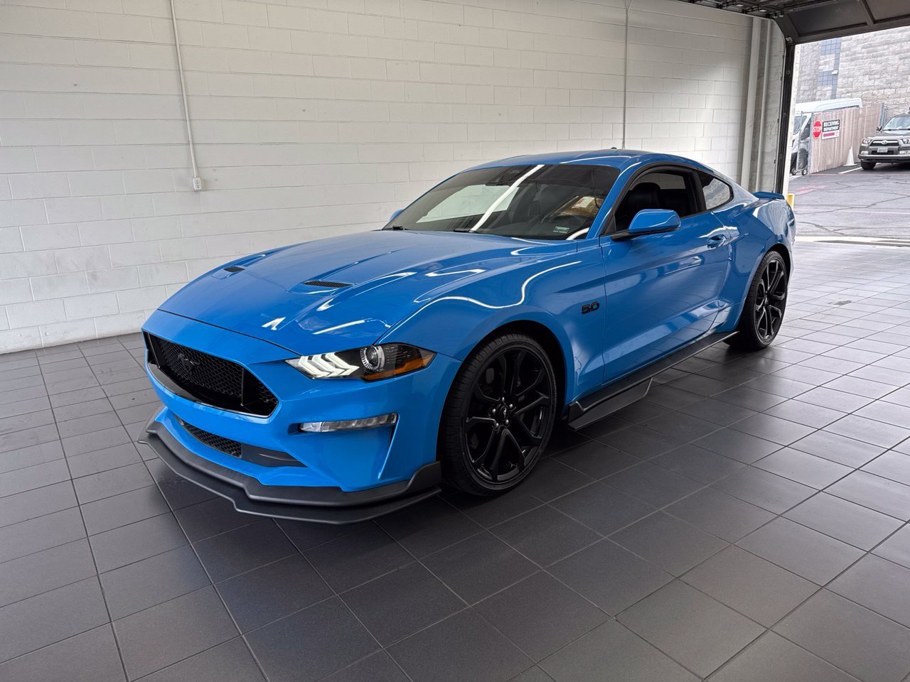 Used 2023 Ford Mustang GT Premium RWD image 4