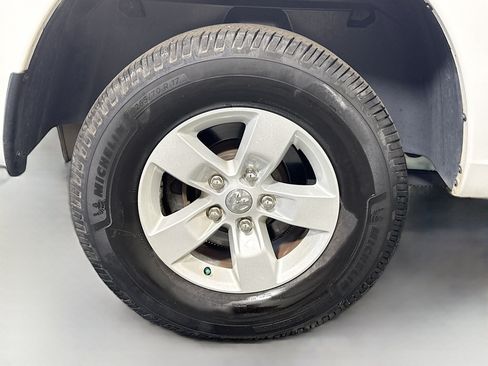 Used 2019 RAM 1500 Tradesman w/ Chrome Plus Package RWD image 32