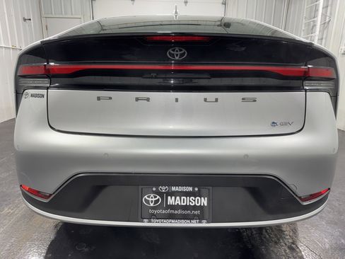 Used 2024 Toyota Prius LE image 30