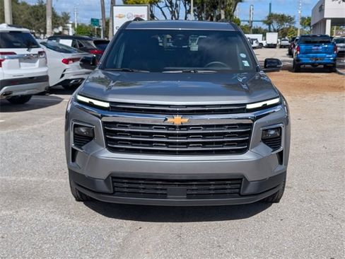 Certified 2025 Chevrolet Traverse LT w/ Driver Confidence Package image 3