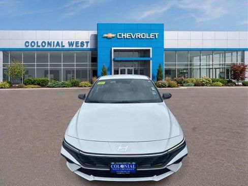 Used 2025 Hyundai Elantra Sport FWD image 17