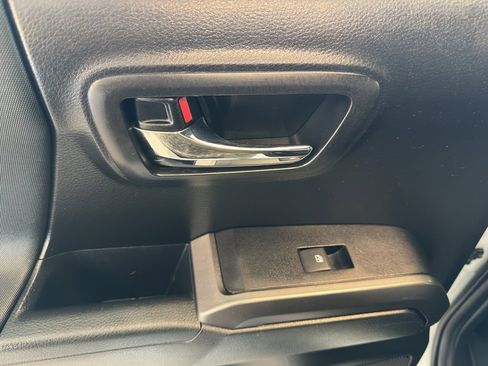 Used 2020 Toyota Tacoma TRD Sport image 11