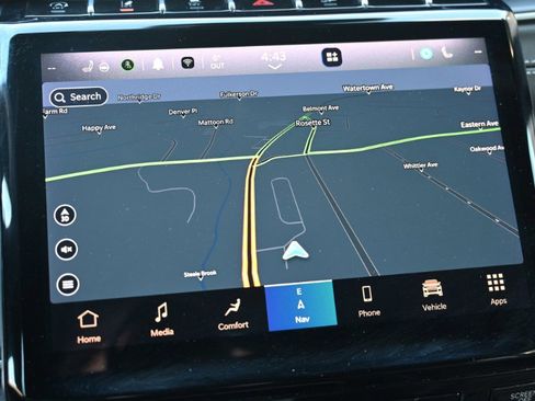 Used 2024 Jeep Grand Cherokee L Limited w/ Luxury Tech Group II image 2