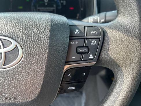 Used 2026 Toyota Camry LE FWD image 21