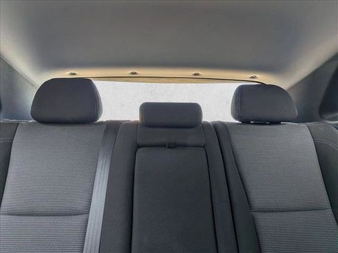 Used 2016 Hyundai Elantra GT w/ Option Group 02 image 16