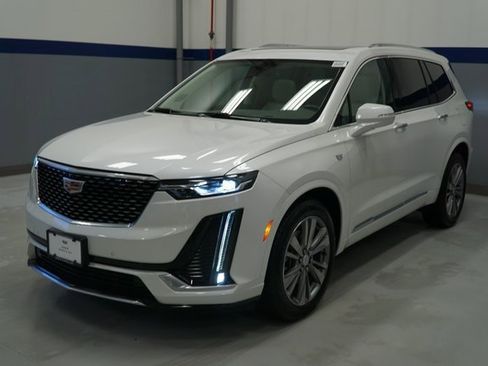 New 2025 Cadillac XT6 Premium Luxury image 1