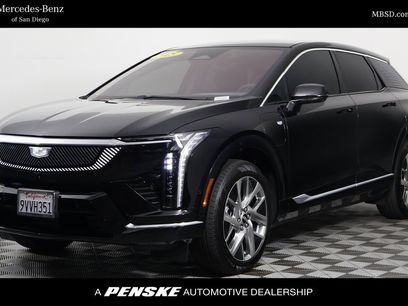 Used 2025 Cadillac Optiq Luxury 1