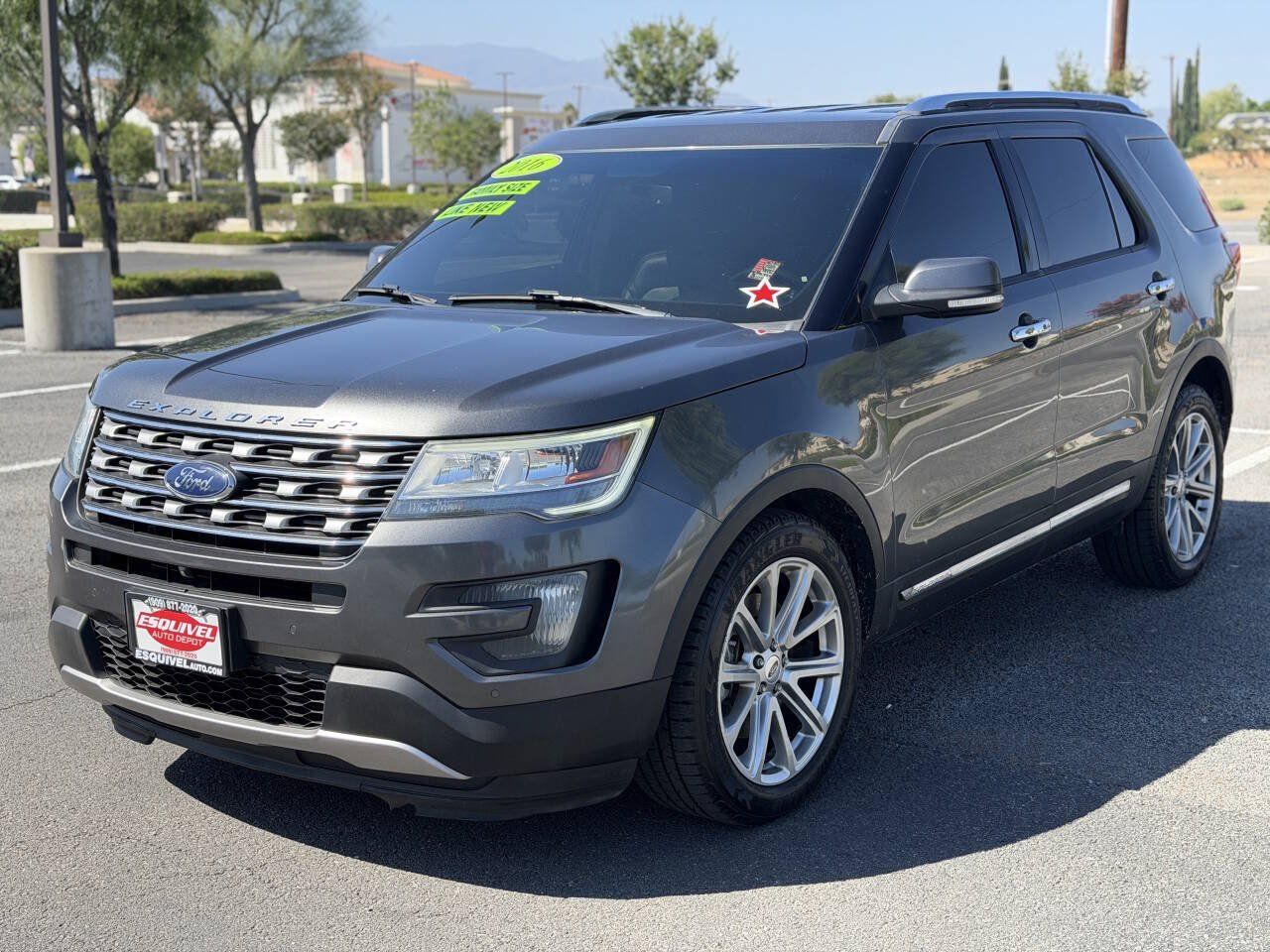 Used 2016 Ford Explorer Limited FWD image 3