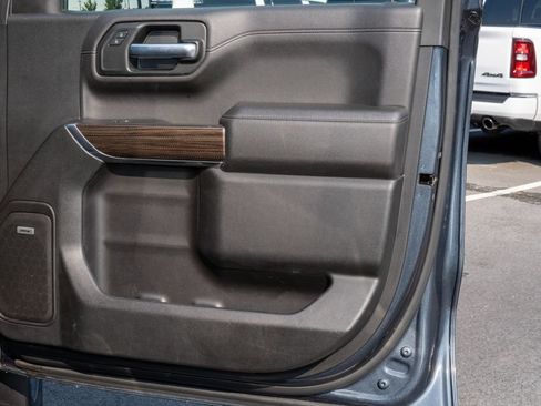 Used 2021 Chevrolet Silverado 1500 LT Trail Boss w/ Convenience Package II AWD/4WD image 12