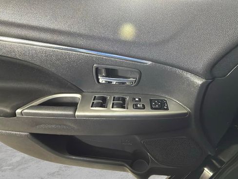 Used 2021 Mitsubishi Outlander Sport SE image 41