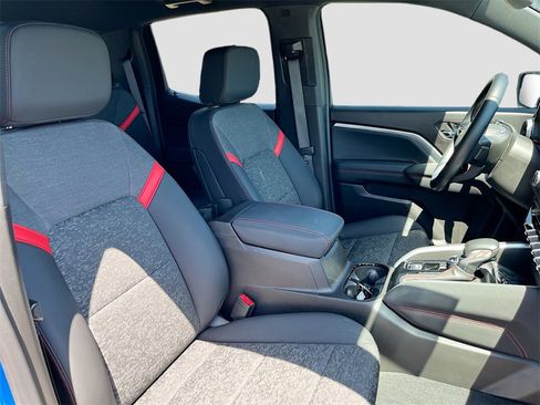 Used 2023 Chevrolet Colorado Z71 w/ Z71 Convenience Package 2 image 26