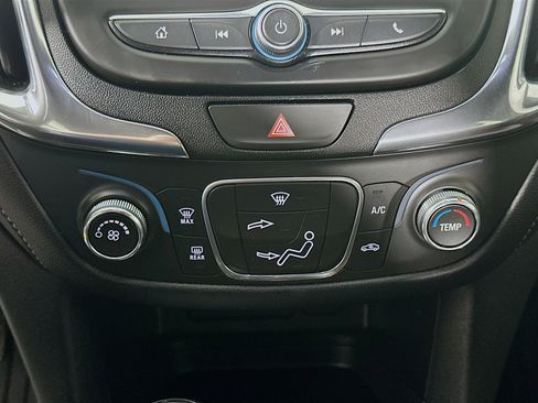 Used 2019 Chevrolet Equinox LT image 22