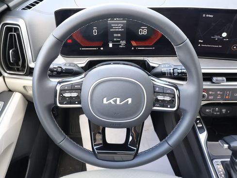 Used 2025 Kia Sorento X-Line EX AWD/4WD image 14