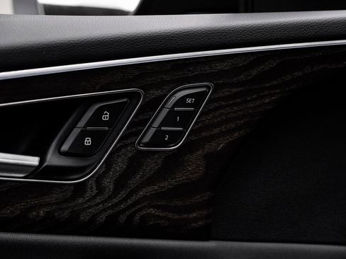 Used 2023 Audi Q8 Prestige image 54