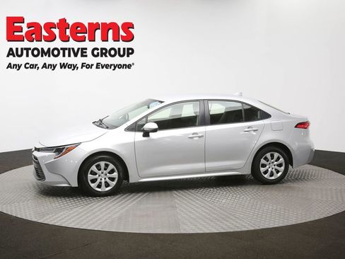 Used 2023 Toyota Corolla LE image 57