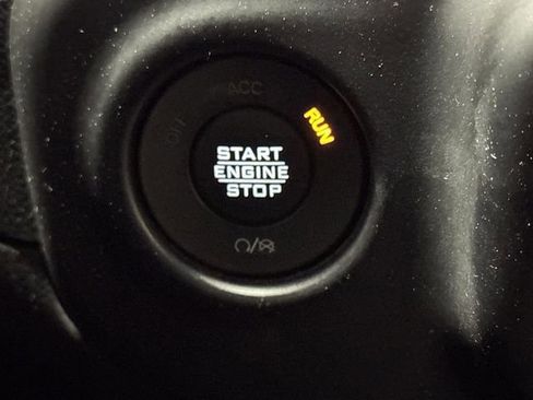 Used 2021 Jeep Wrangler Unlimited Sahara image 22