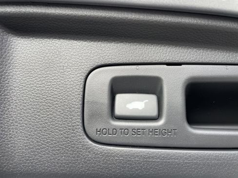 Used 2025 Honda CR-V EX-L image 19