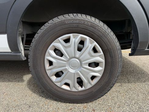 Used 2025 Ford Transit 350 XLT RWD image 8