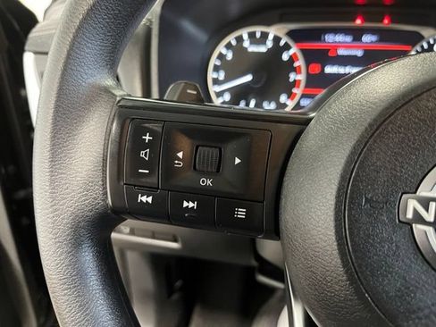Used 2024 Nissan Rogue S FWD image 26