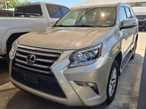 Used 2016 Lexus GX 460 w/ Premium Package AWD/4WD image 3