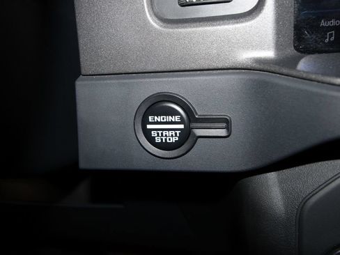 Used 2025 Ford Bronco Badlands AWD/4WD image 12