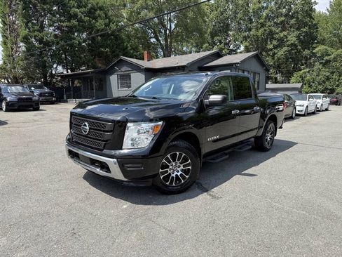 Used 2021 Nissan Titan SV w/ Accessory Utility Package AWD/4WD image 1