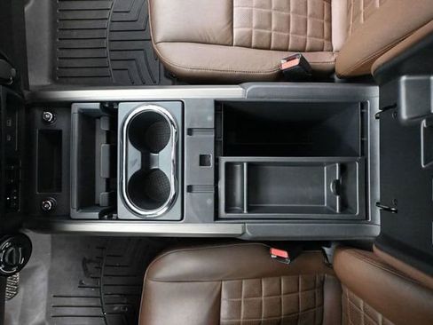 Used 2021 Nissan Titan Platinum Reserve w/ Moonroof Package image 39