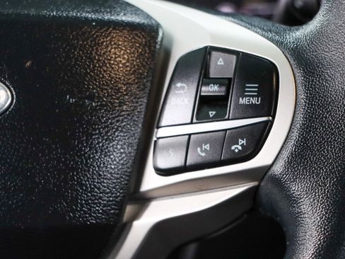 Used 2023 Ford Explorer XLT w/ Equipment Group 202A RWD image 14