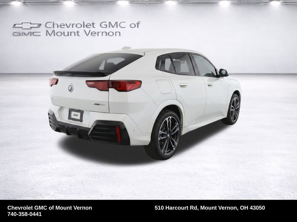 Used 2026 BMW X2 xDrive28i w/ M Sport Package AWD/4WD image 15