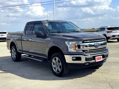 Used 2018 Ford F150 XLT w/ Equipment Group 302A Luxury image 4