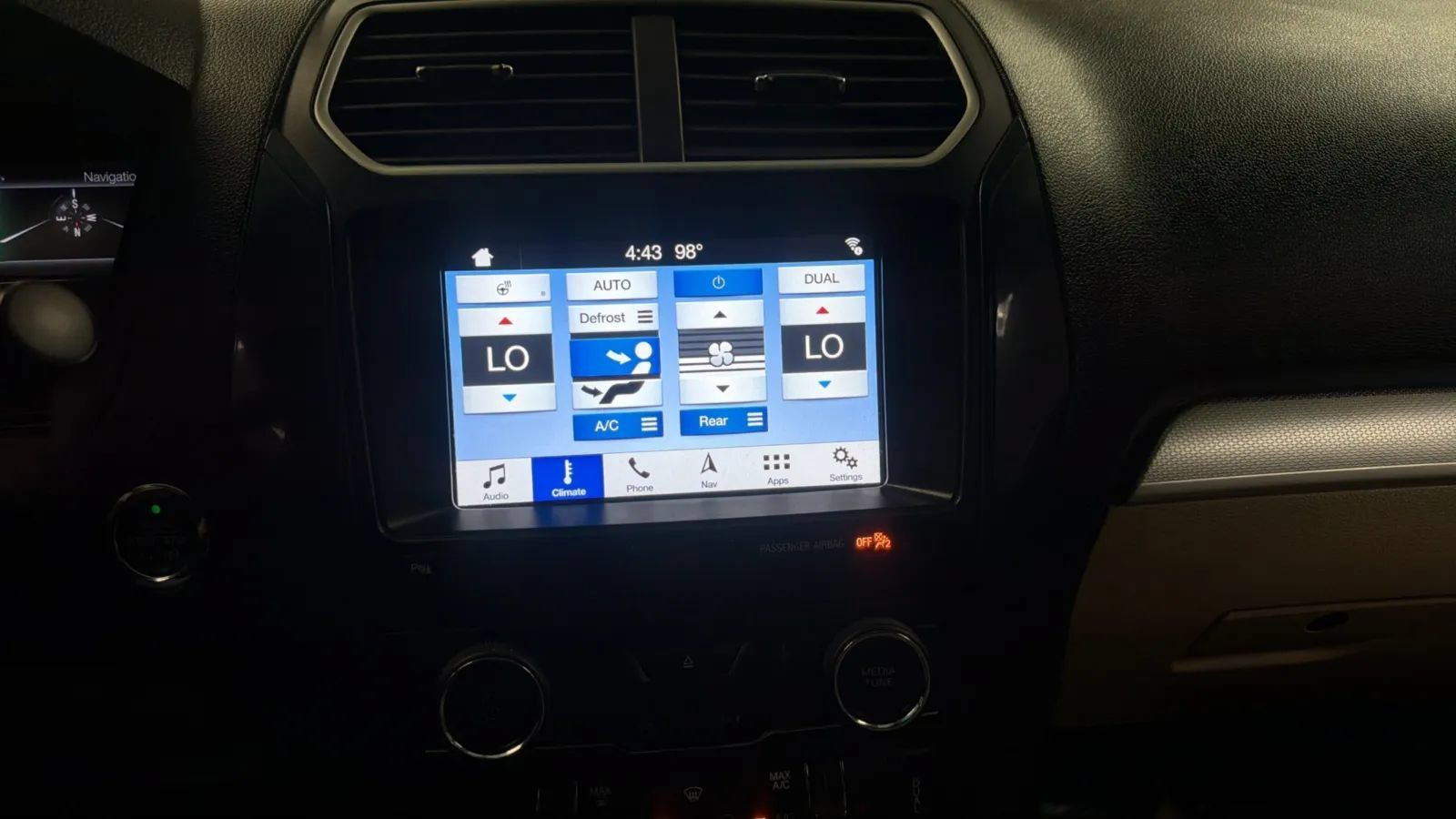 Used 2017 Ford Explorer XLT w/ Equipment Group 202A FWD image 14