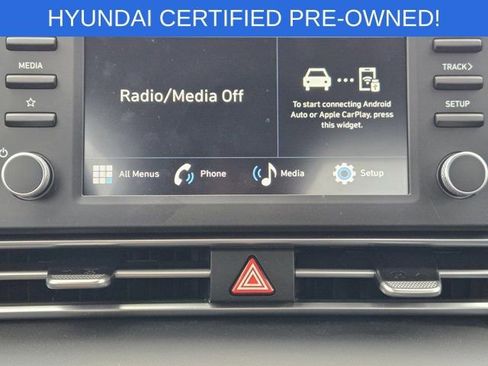 Certified 2025 Hyundai Elantra SE FWD image 16