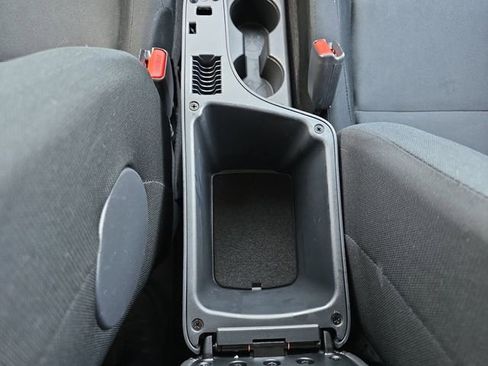 Certified 2025 Nissan Kicks Play S image 27